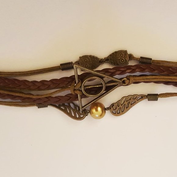 Harry Potter Deathly Hallows Bracelet - Picture 4 of 4